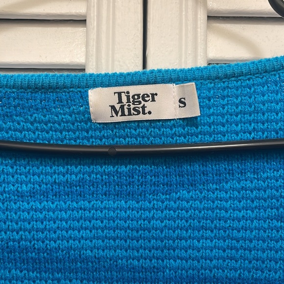 tigermist blue two piece skirt set. super flattering and comfy - Picture 2 of 4